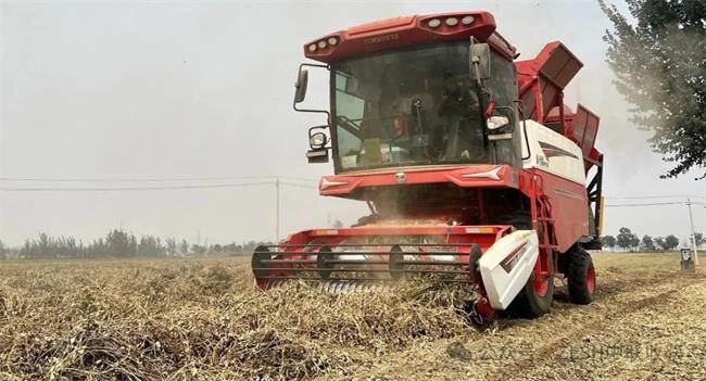 "Harvest Partner" on Woye: An Old Agricultural Mechanic and the Cross-regional Road to Wealth Harvest by Zhonglian(图3) 640 (1)_看图王4.jpg